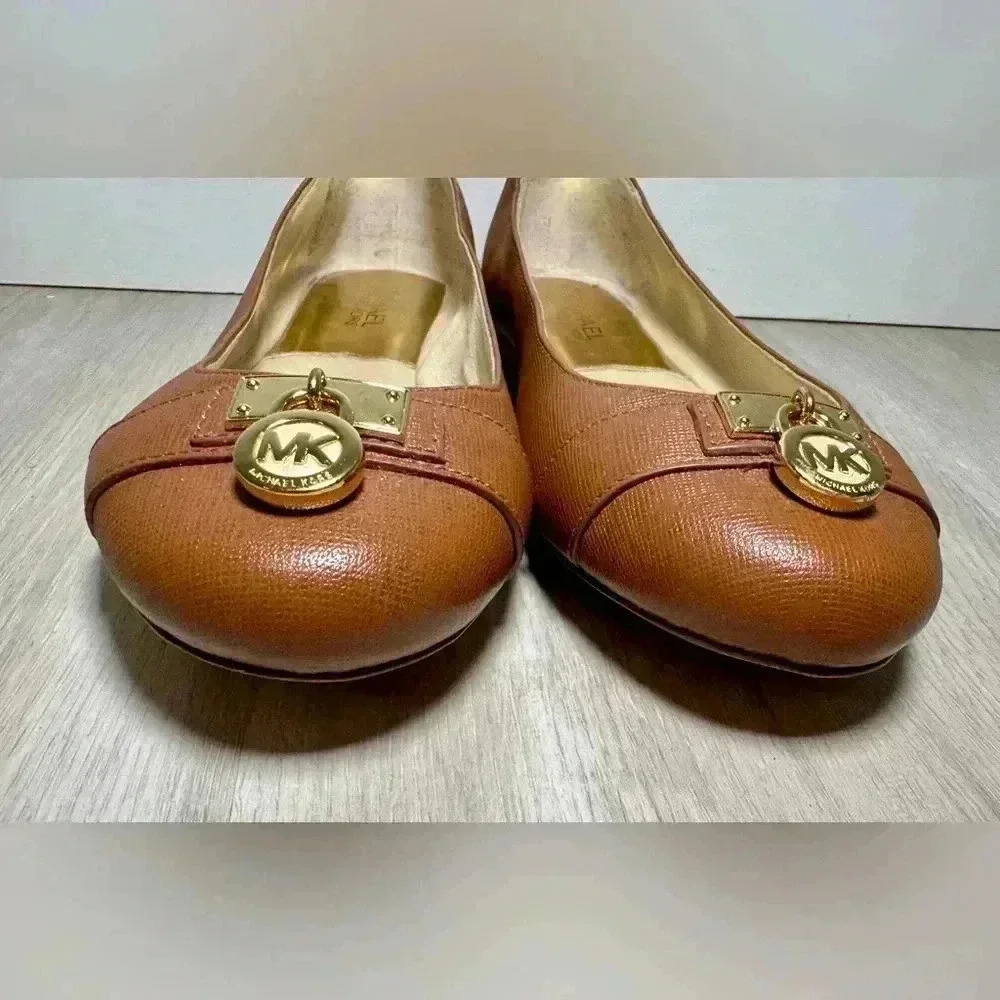 Michael Kors Women Brown Leather Ballet Flats Gold MK Lock Logo Size 8M - Picture 2 of 8